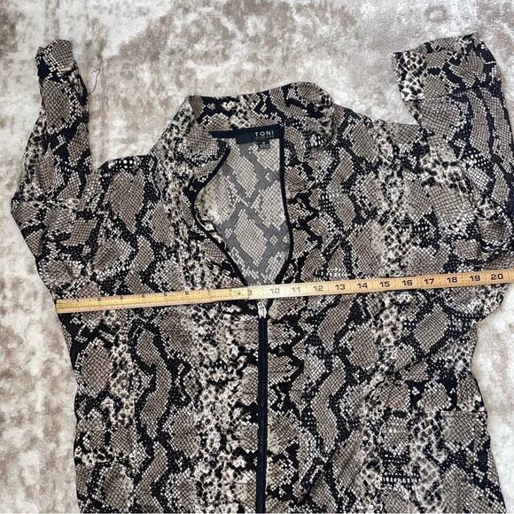 Toni Morgan black gray python snake print full zipped ruched long sleeve SZ M - Picture 10 of 10